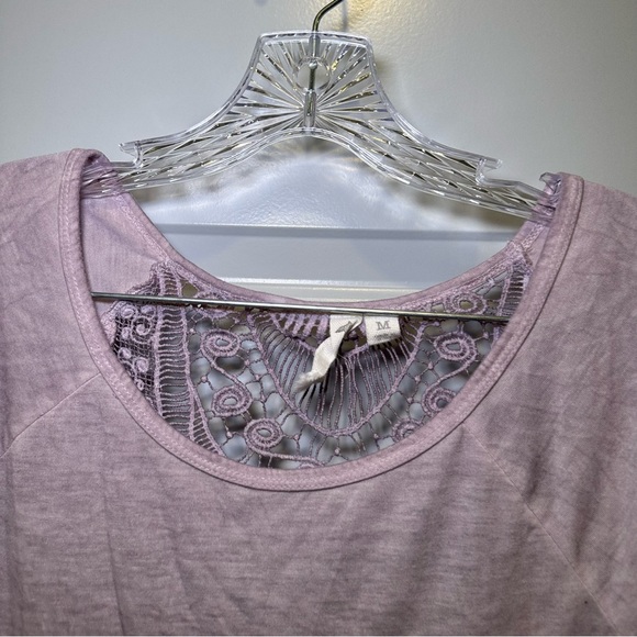 Others Follow Purple Scoop Neck Lace Crochet Accent Split Back Blouse size M - Picture 4 of 11